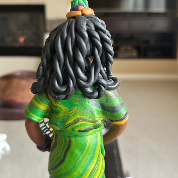 Handcrafted Native American Woman with braided hair sculpture  - G. Pima 1997 - Picture 6 of 10